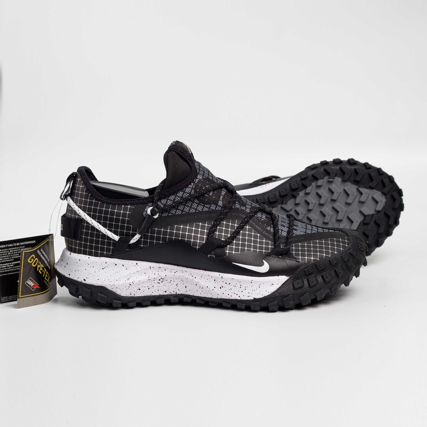 NIKE MOUNTAIN FLY GTX SE BLACK WHITE - 4145