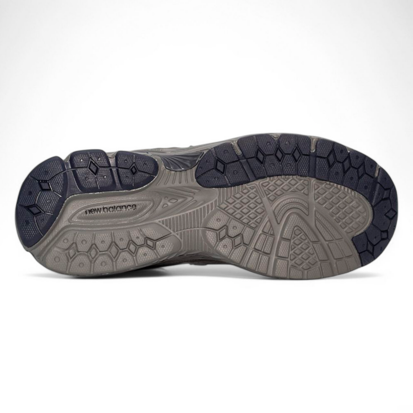 NEW BALANCE MIRROR 2002 DK.GREY MEN - 4027